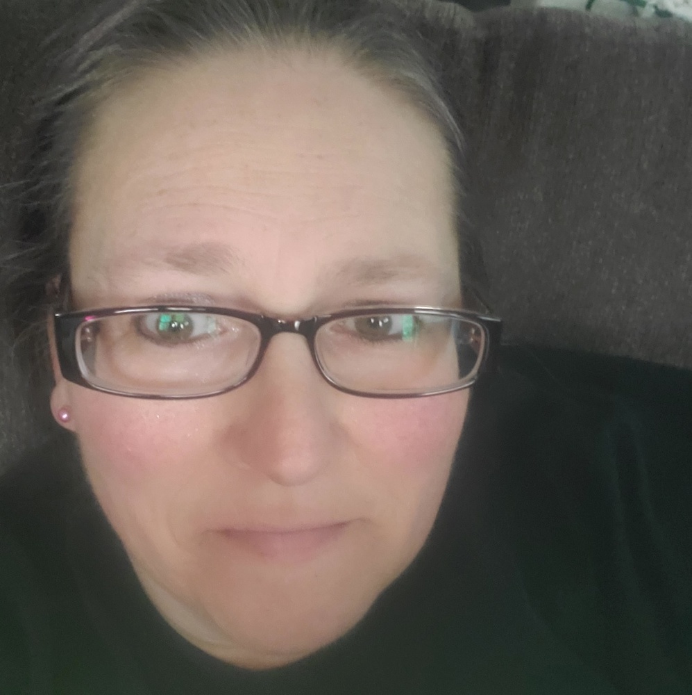 Meet your Posher, Debbie